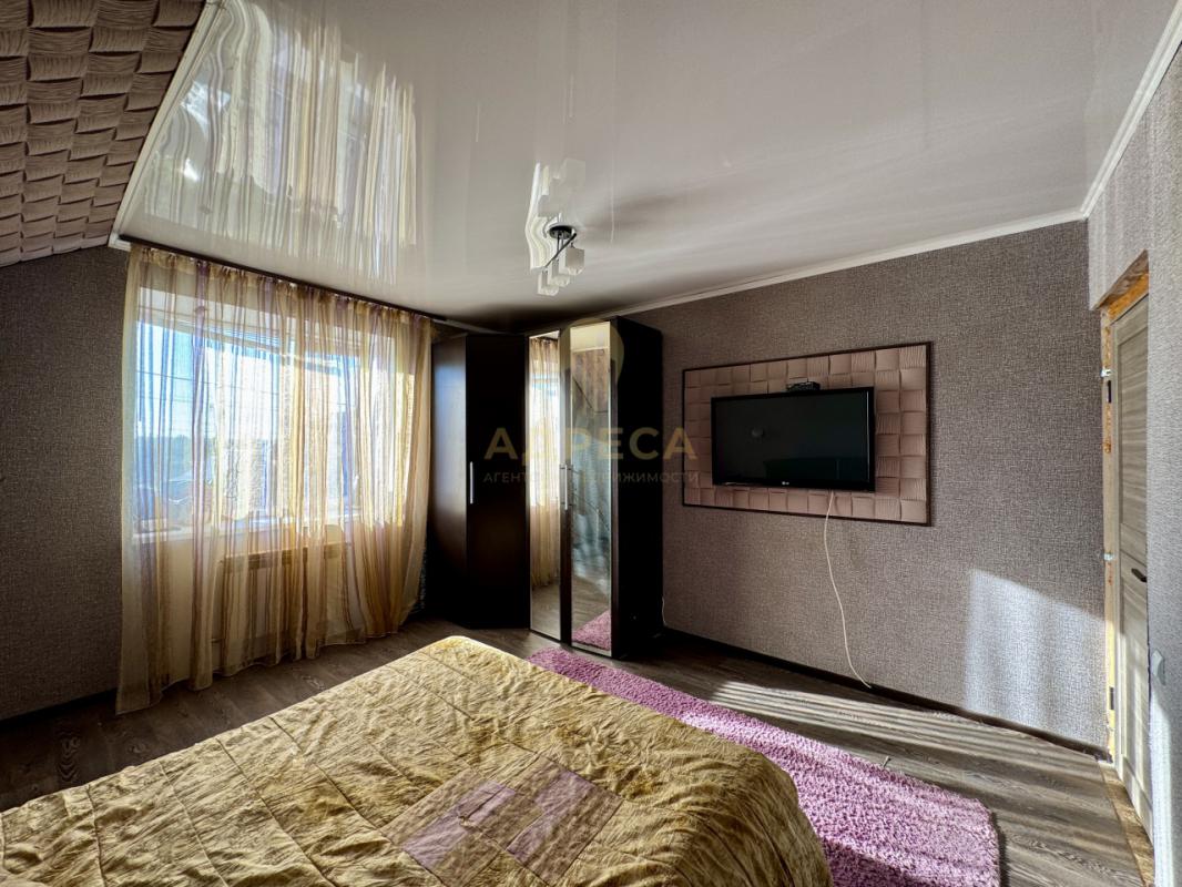 Предлагаем Вaшeму вниманию БОЛЬШОЙ ДОМ с ремонтом и мебелью, С ГАРАЖОМ по хорошей цене! - Оренбург