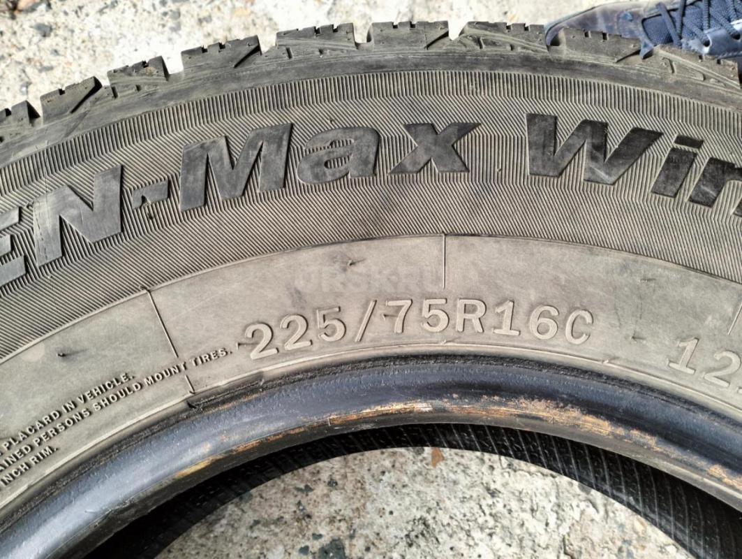 Комплект зима, состояние отличное, 225/75/16С зима шипы. - Орск