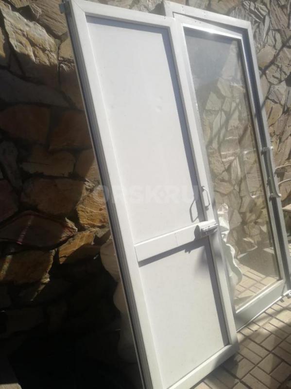 Продам    дверь пластик без косяка 1970-670мм.,,  Цена 2500р., решетки на окна 1970-1440мм. 4500р., - Орск