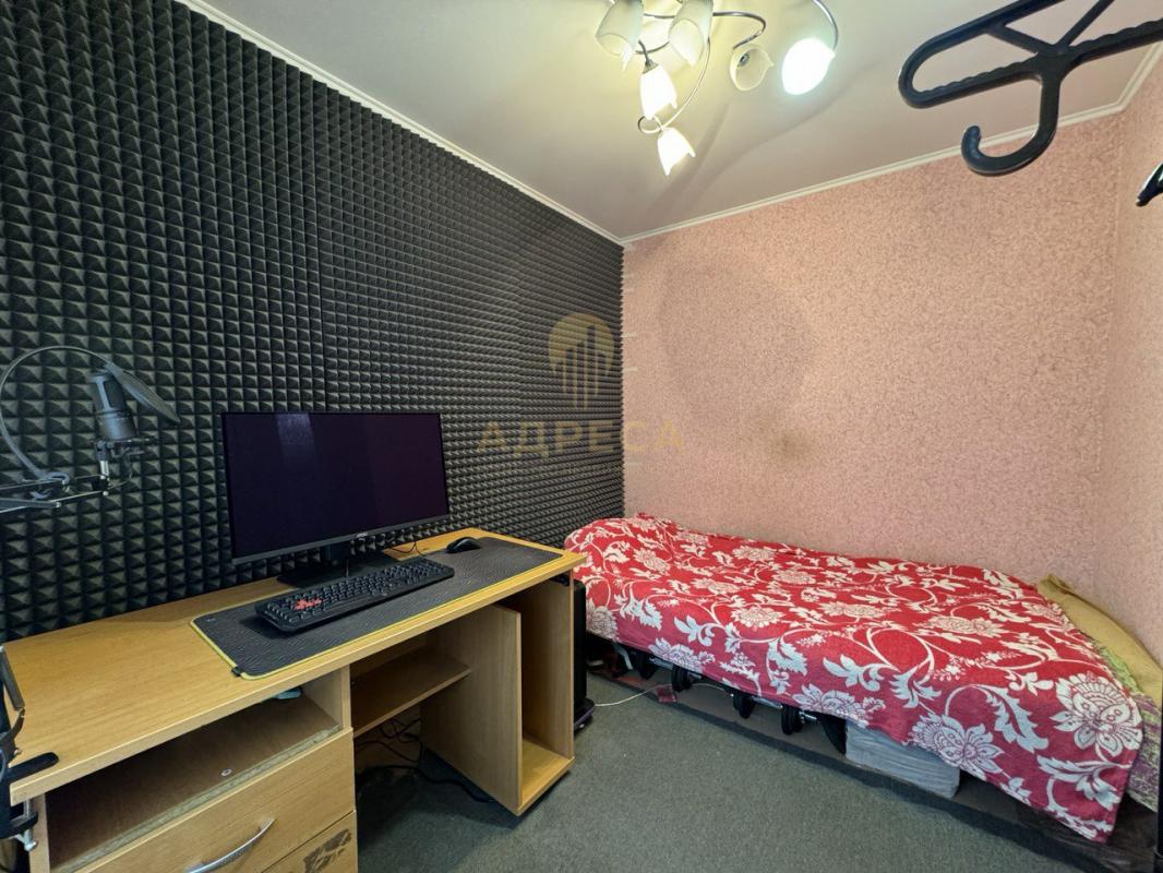 Продается двухкомнатная квартира , общей площадью 42,4 кв. - Оренбург