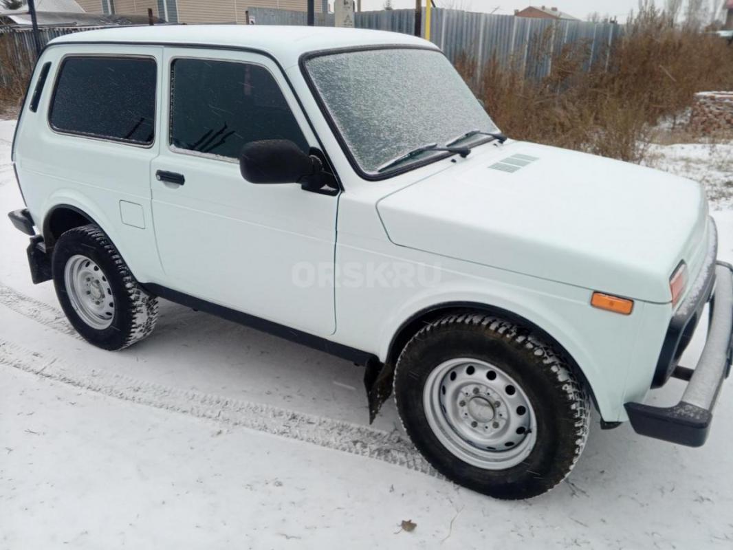 Продам ниву на полном ходу все работает, все включается - Орск