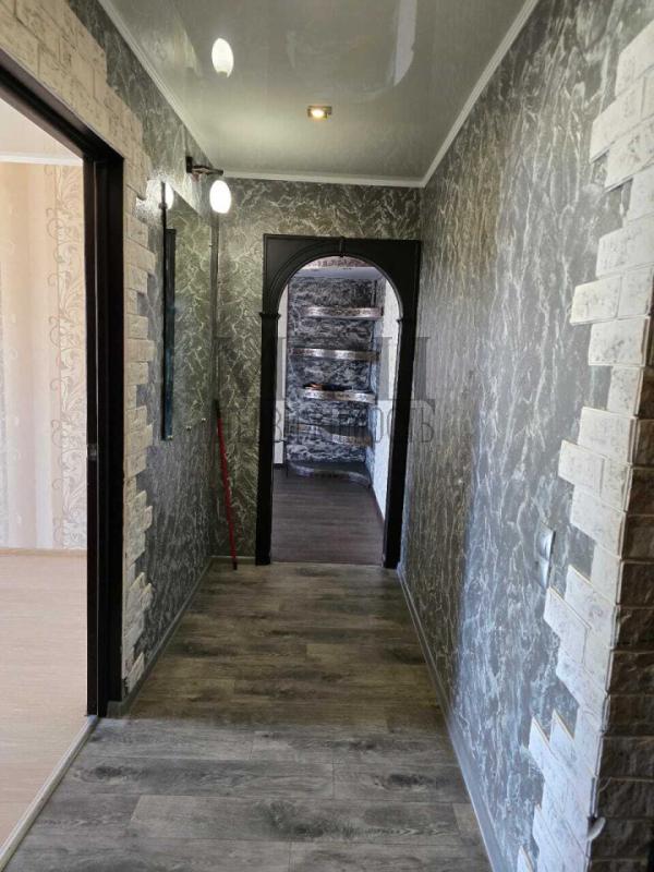 Предлагается к продаже просторная и уютная 4-комнатная квартира, идеальная для большой семьи. - Орск