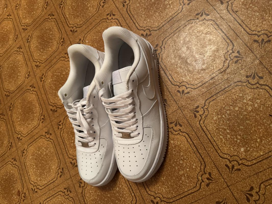 Продам кроссовки, 2 пары в отличном состоянии. - Гай