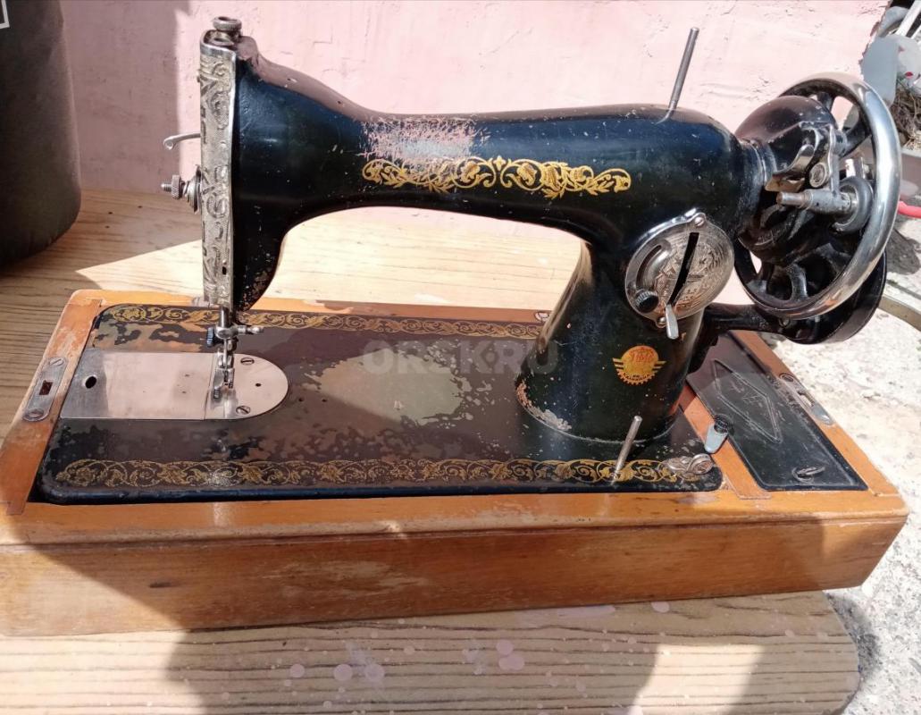 Швейные машины, одна работает на отлично, вторая нужно немного подкрутить - Орск