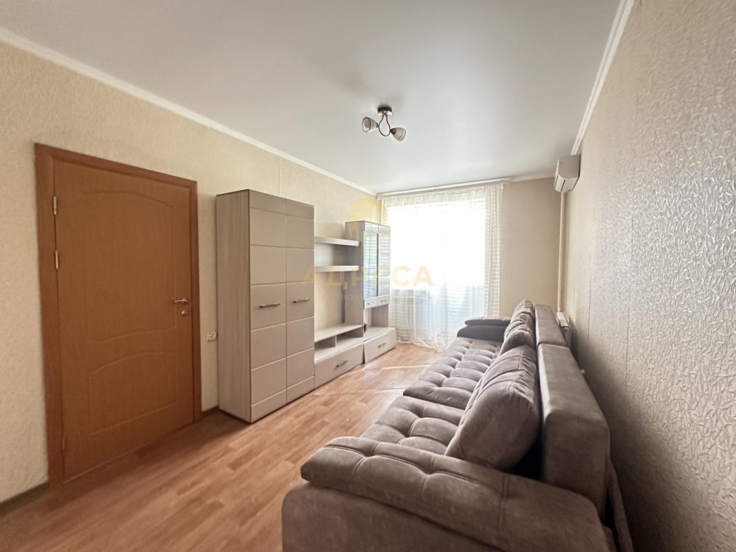 В продаже двухкомнатная квартира в кирпичном доме, расположенная на 3 этаже 14-ти этажного дома. - Оренбург