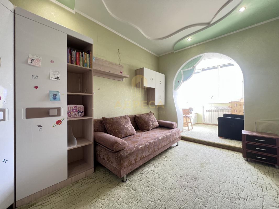 Продаётся просторная пятикомнатная квартира, общей площадью 105кв. - Оренбург