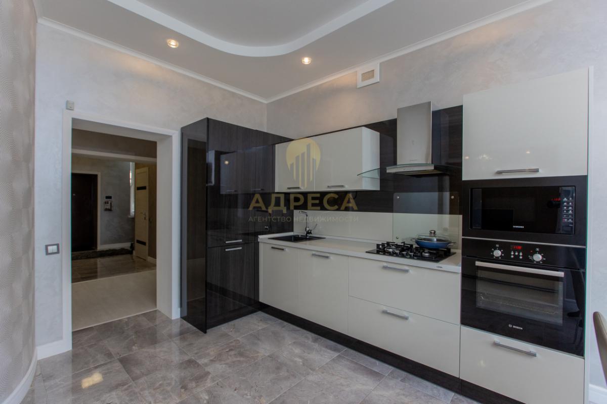 Продаётся просторный таунхаус в современном жилом комплексе &laquo;Крона&raquo;Предлагаем ст - Оренбург