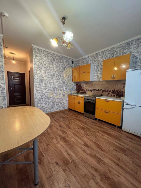 Продаётся однокомнатная квартира 36,4 кв. - Оренбург