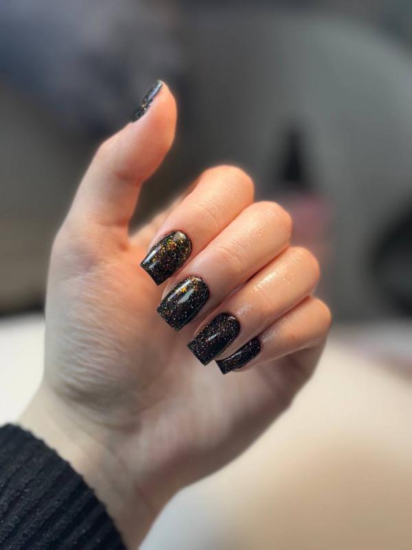 Милые дамы приглашаю вас на маникюр и педикюр, все инструменты стерелизованы,приятная обстановка. - Новотроицк