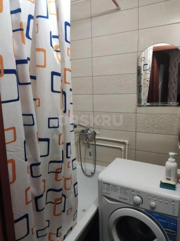 Сдам 4 комн квартиру на длительный срок. - Орск