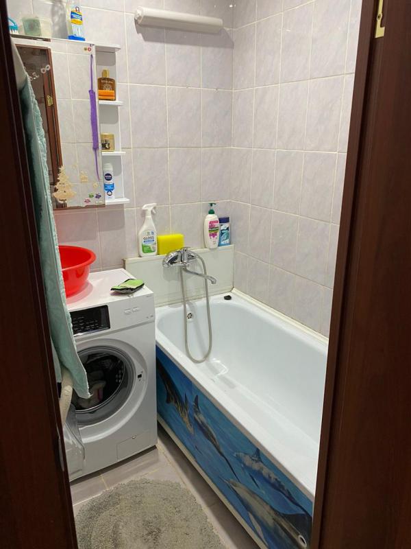 Сдаеться двухкомнатная квартира на длительный срок, семейной паре , любителям выпивать не беспокоить - Новотроицк