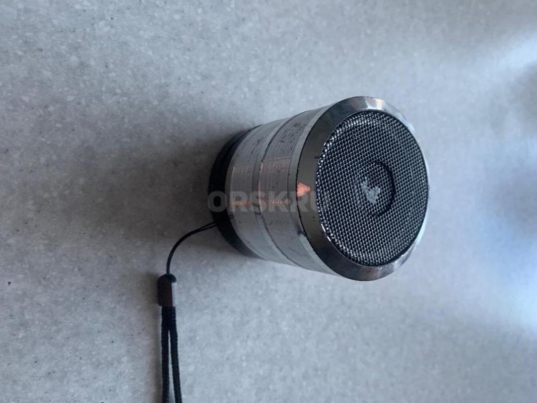 Музыкальная Bluetooth колонка в рабочем состоянии - Орск