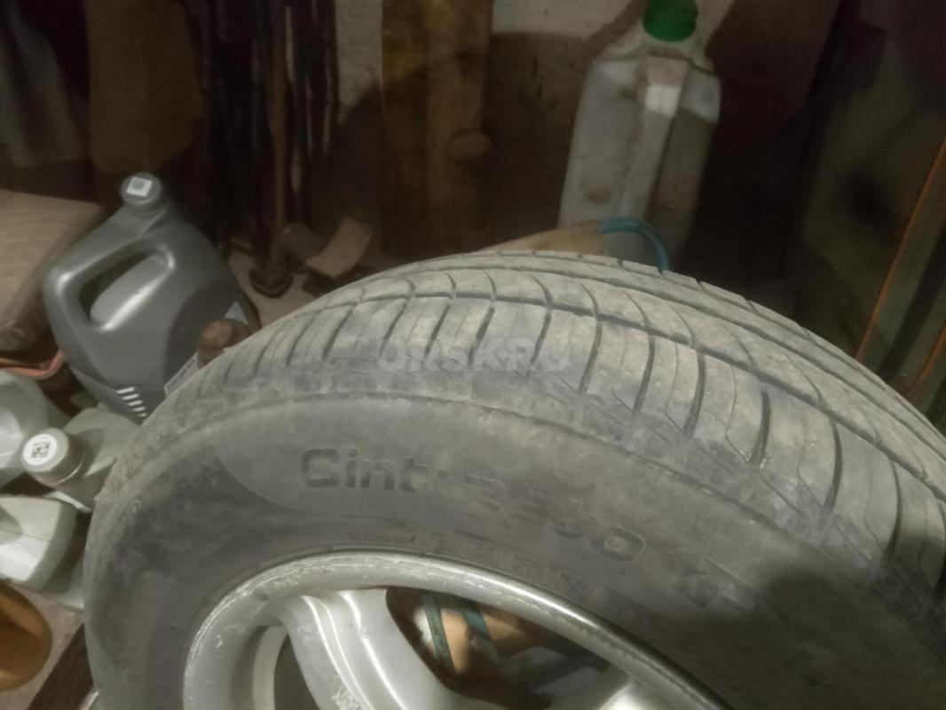 О т Волги 105 заднее стекло900руб. - Орск