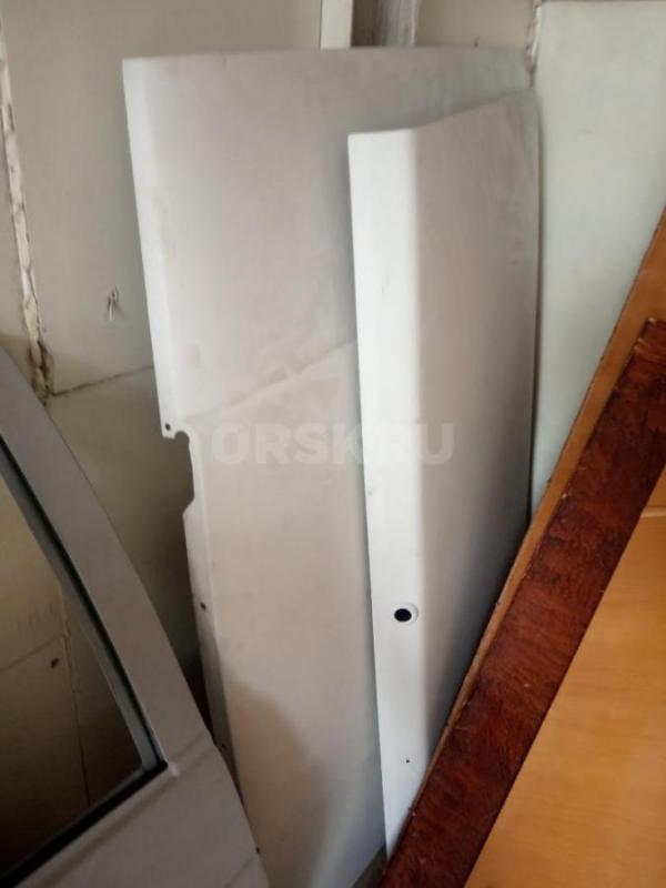 Двери на гранту , задняя на Лифтбек, капот белый по 8000. - Орск