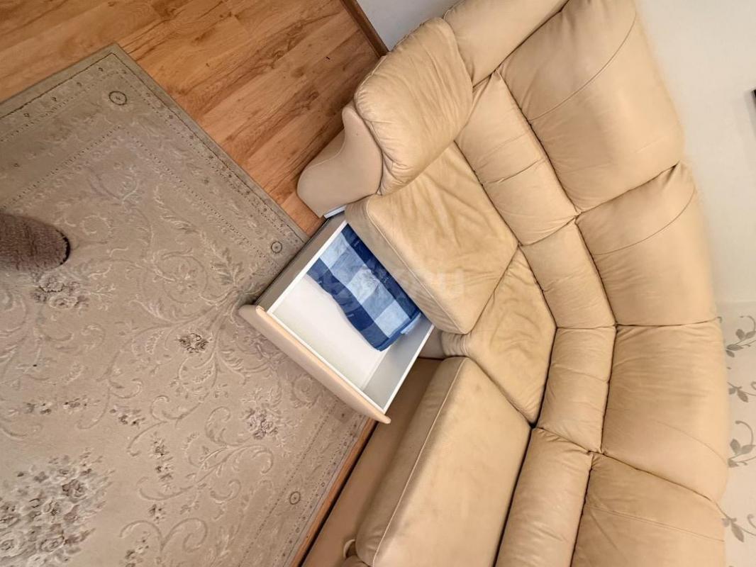 Угловой кожаный диван , левый угол, в хорошем состоянии. - Орск