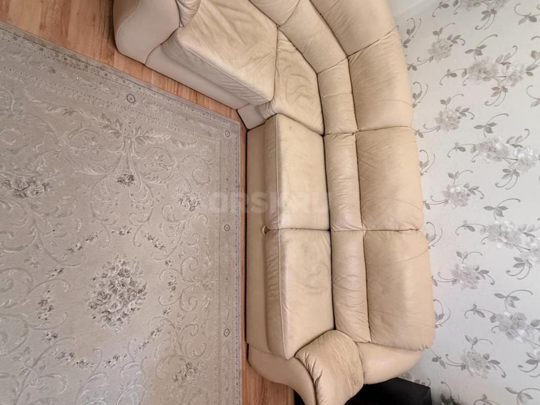 Угловой кожаный диван , левый угол, в хорошем состоянии. - Орск