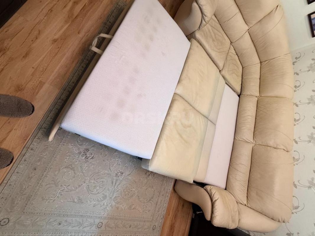 Угловой кожаный диван , левый угол, в хорошем состоянии. - Орск