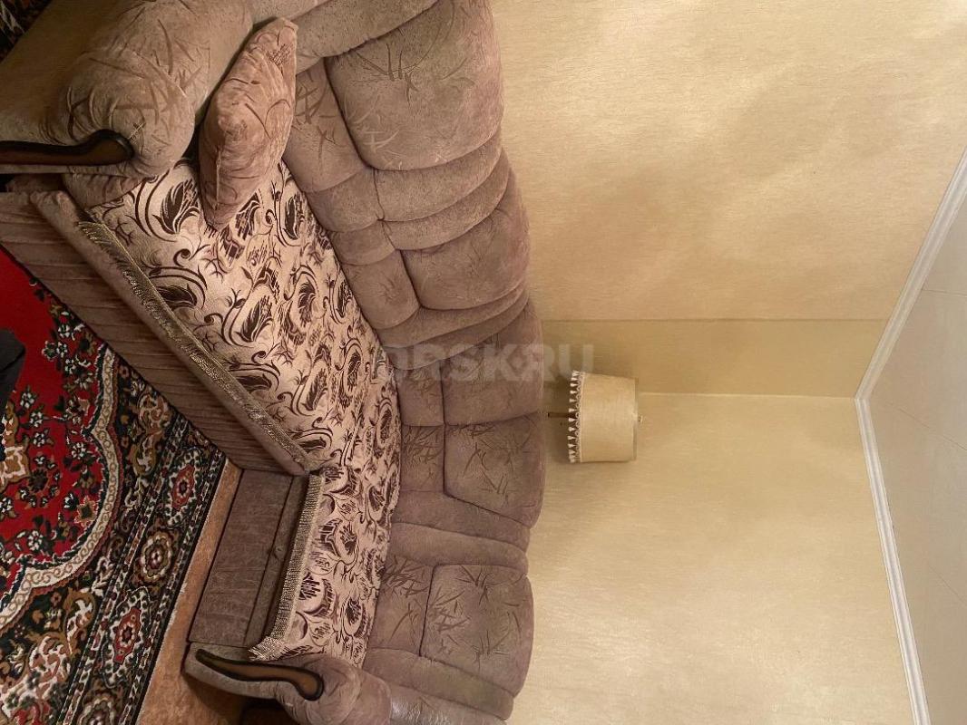 Продам мягкую мебель ( угловой диван ,  кресло и пуфик). - Орск