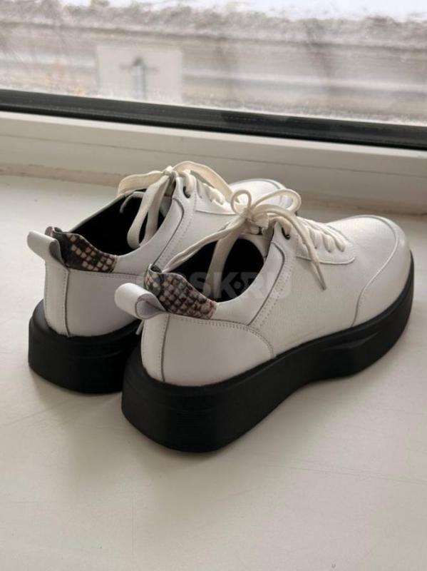 Осенние натуральные кожаные туфли — как новые

Продам стильные осенние туфли из натуральной кожи. - Орск