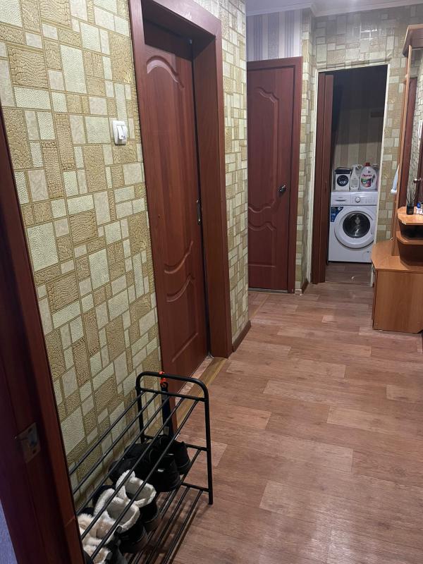 Сдам 2 комнатную квартиру меблированная, новая бытовая техника, есть все для проживания. - Орск