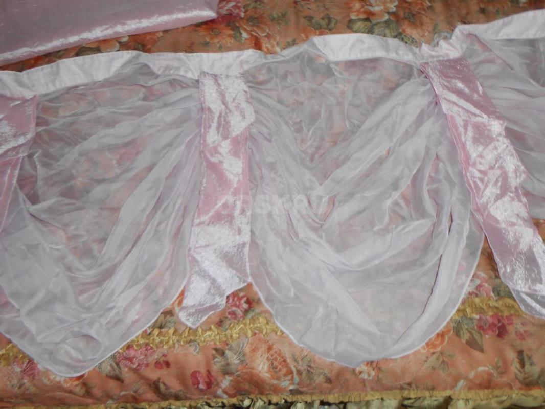 ковер 2х3 люстра-450 руб покрывало на 2х спалку  1000 руб шторы- жатка цвет розовый - Орск