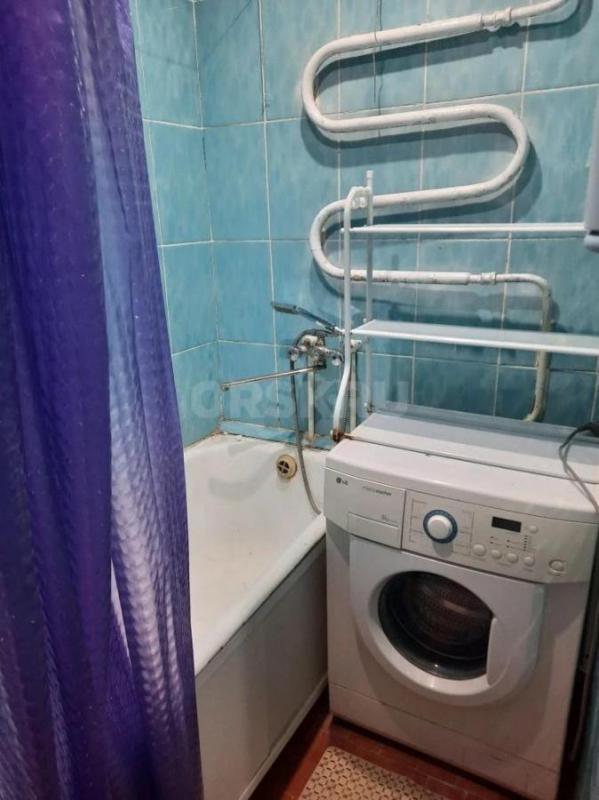 Сдам на длительный срок 3хкомнатную квартиру, частично мебелированную (Орск,Комарова д.20). - Орск