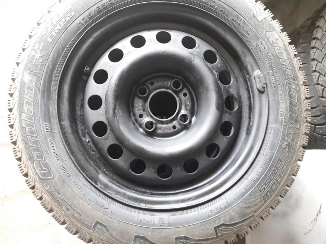 Комплект зимних колес в сборе Cordiant 175/65R14 в хорошем состоянии, диски разболтовка 4 х 100 ( ки - Орск