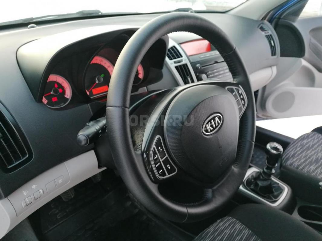 Продам Kia ceed купе в красивом цвете в отличном состоянии. - Орск