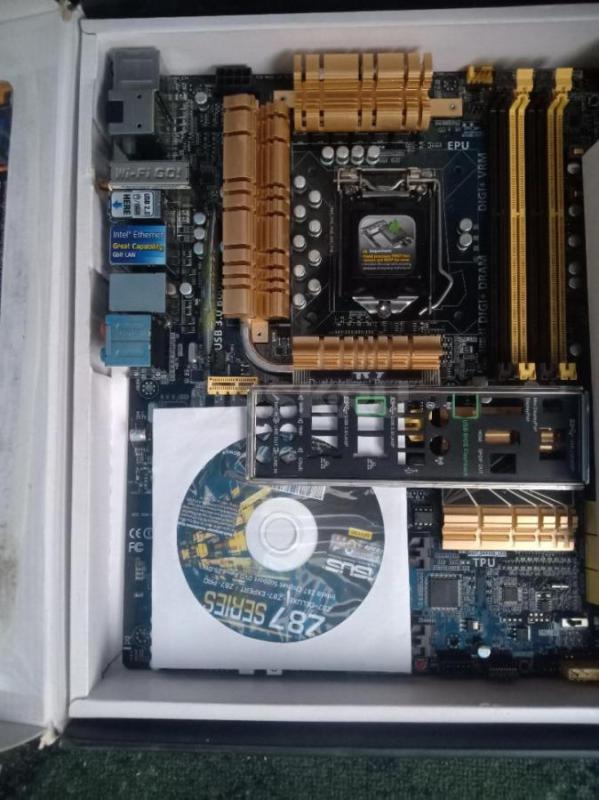 Продам материнку Z87-DELUXE когда запускал в первый раз, то она работала потом она перестала работат - Орск