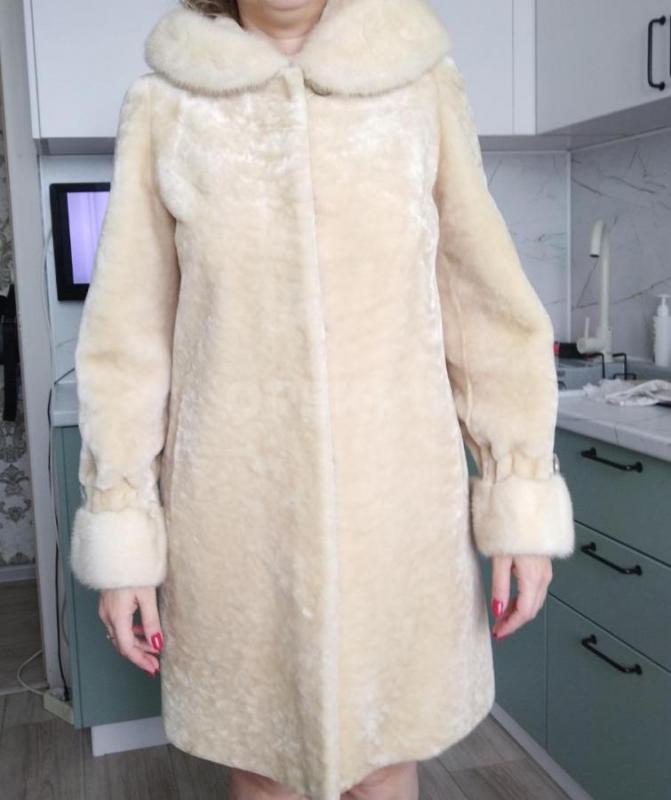 Мутоновую шубу с норкой в идеальном состоянии. - Орск