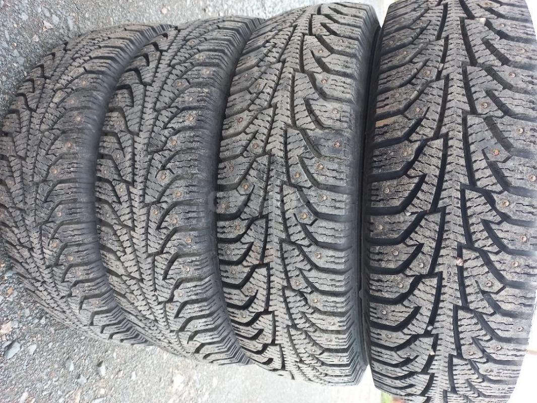 Продам шины Ikon Tyres Nordman C, 185/75 R 16, в сборе на дисках, стоялина Ниве. - Орск