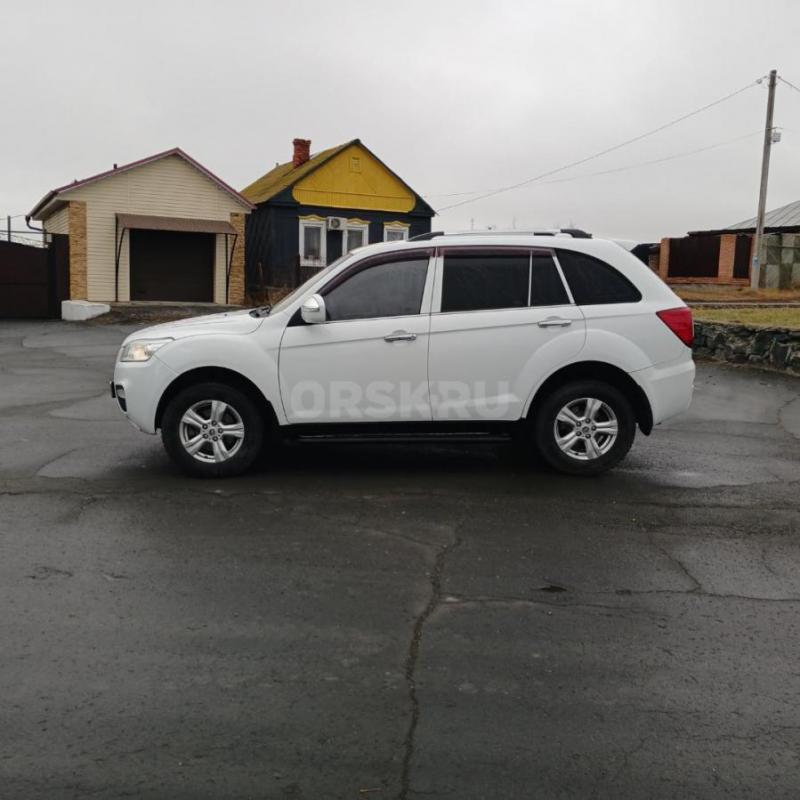 Хорошее состояние, новые шины зимние и летние на дисках,автосигнализация с обратной связью и автопод - Орск