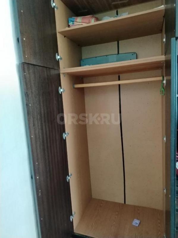 Шкаф платяной, двухстворчатый, антрисоль с двумя полками. - Орск