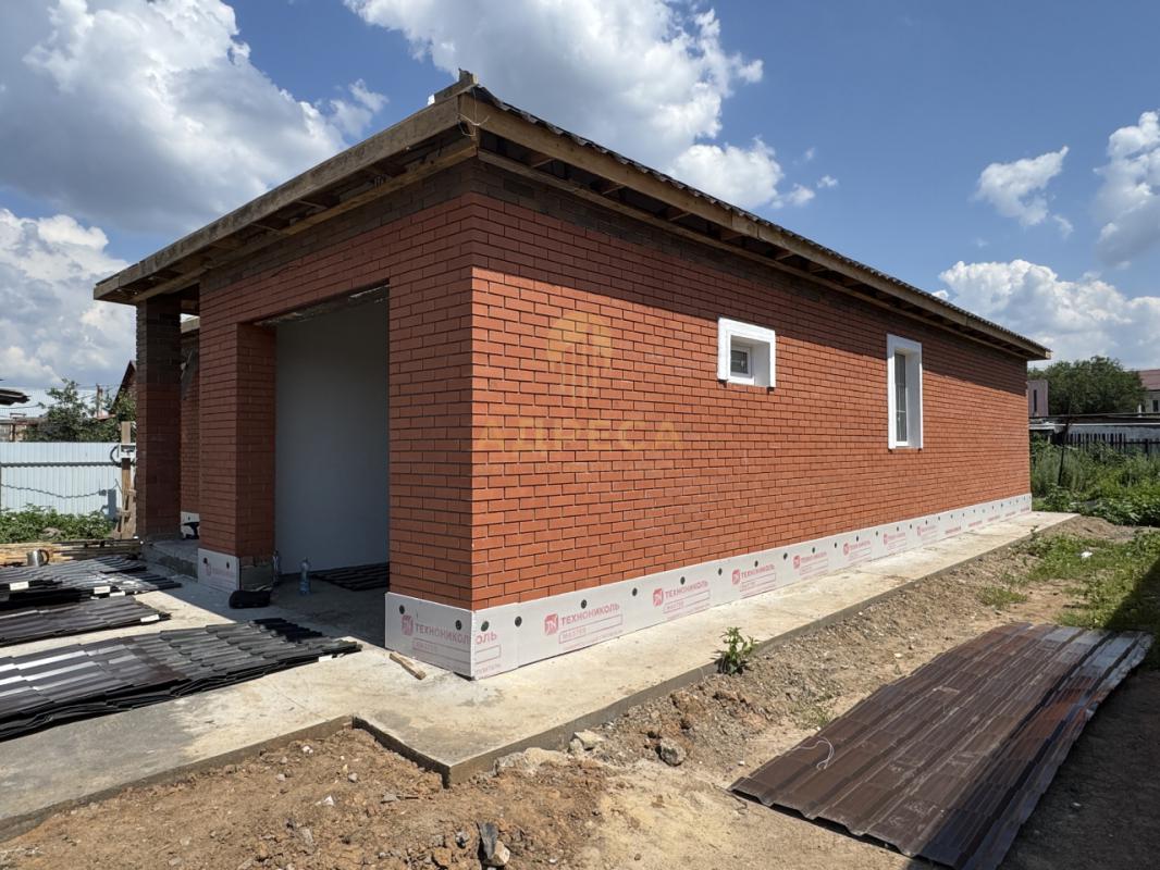 Предлaгaeм к продаже новый дoм с гаражом в мкр. - Оренбург