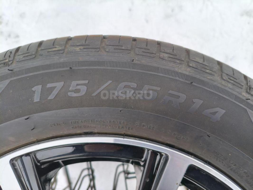 Продам комплект новой летней резине на новых литых дисках. - Орск