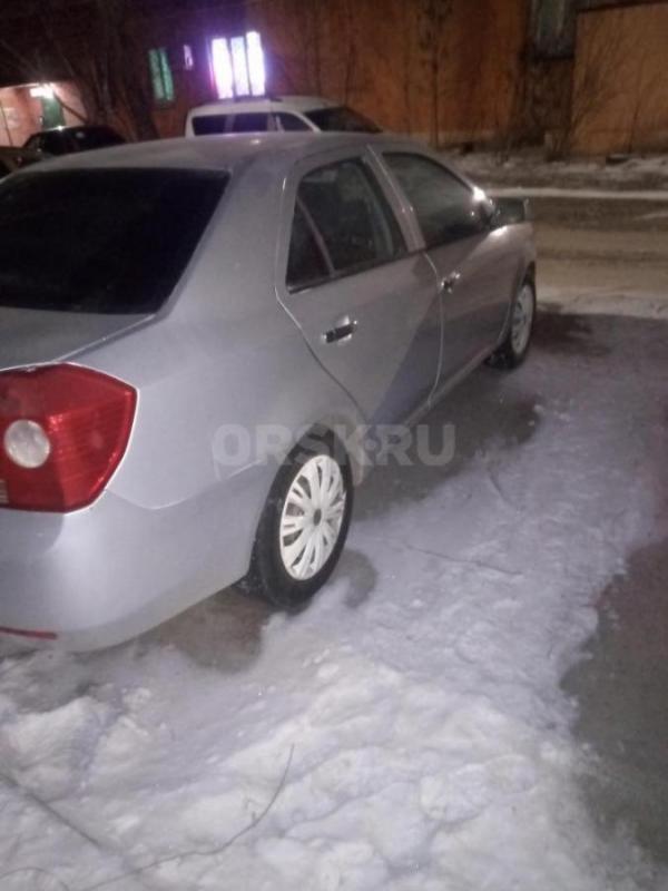 В хорошем состоянии, поменял насос гидроусилителя руля, генератор,на зимней резине. - Орск