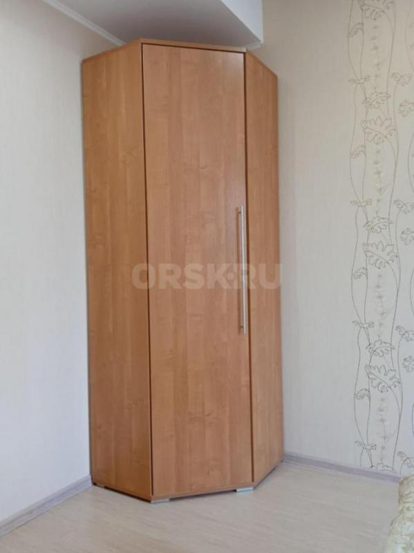 Продается угловой шкаф в отличном состоянии. - Орск