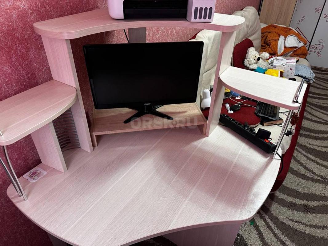 Угловой компьютерный стол с ящиками, б/у - Орск