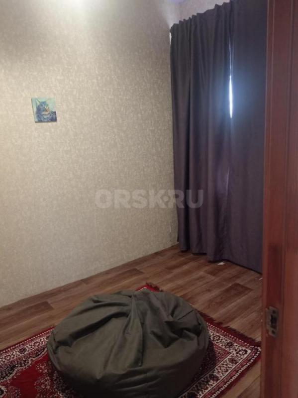 Сдам 2 ком квартиру частично мелебирована на длительный срок. - Орск