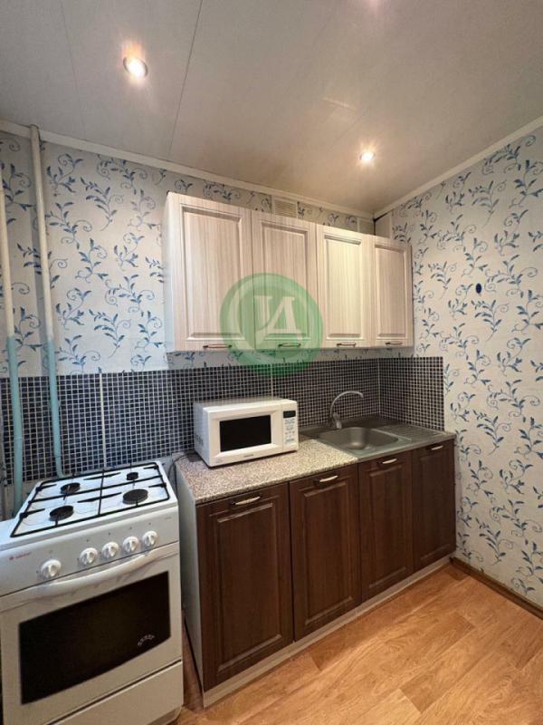 Продается 3-х комнатная квартира в центре города по адресу: ул. - Орск