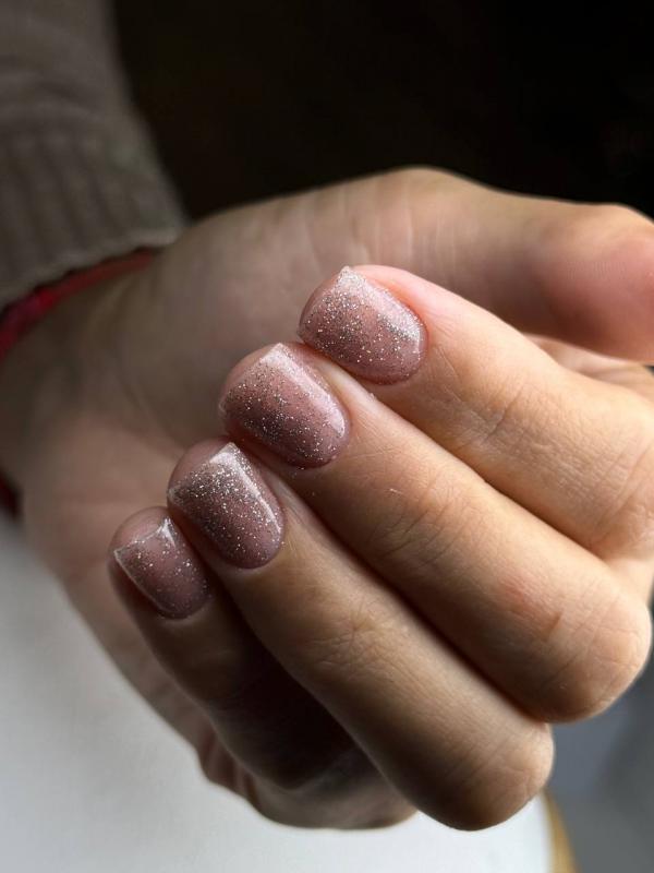 Приглашаю девушек и мужчин на маникюр и педикюр, все инструменты стерелизованы,приятная обстановка. - Новотроицк