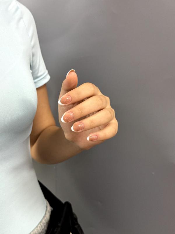 Приглашаю девушек и мужчин на маникюр и педикюр, все инструменты стерелизованы,приятная обстановка. - Новотроицк