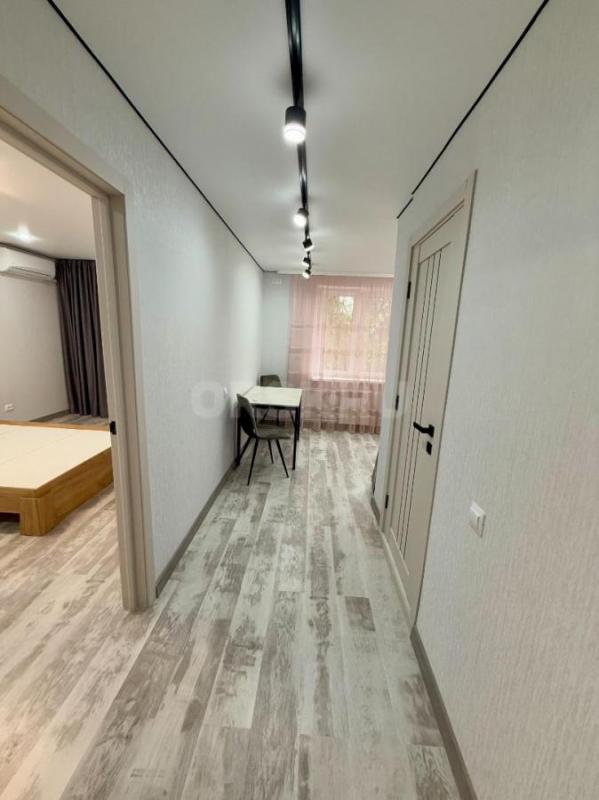 Продается однокомнатная квартира на третьем этаже по адресу Волкова 3. - Орск