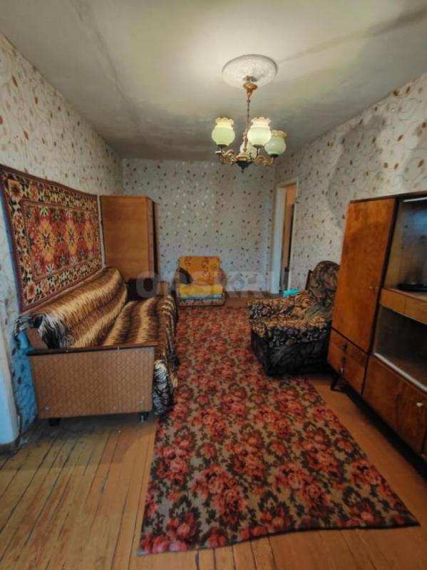 Продаётся двухкомнатная квартира площадью 43.3 квадратных метра на четвёртом этаже пятиэтажного кирп - Орск