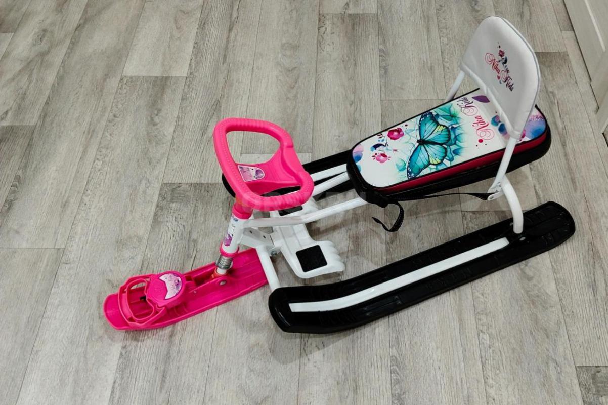 Снегокат для девочки в отличном состоянии, практически не использовался - Орск