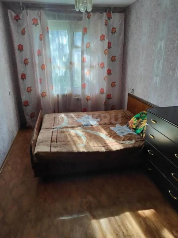 Сдам 2х комнатную квартиру порядочной  семье на длительный срок на парке строителей, 2 этаж - Орск