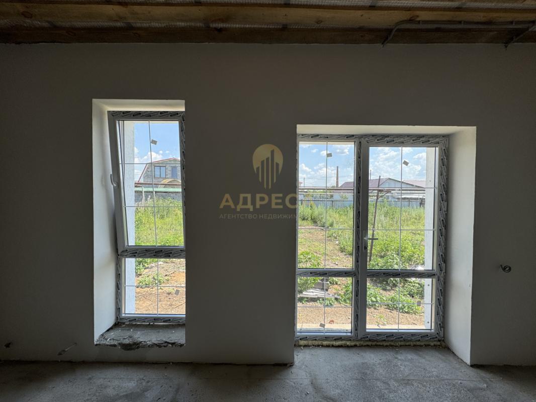 Предлaгaeм к продаже новый дoм с гаражом в мкр. - Оренбург