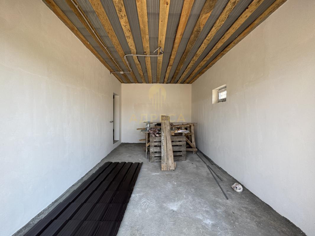 Предлaгaeм к продаже новый дoм с гаражом в мкр. - Оренбург