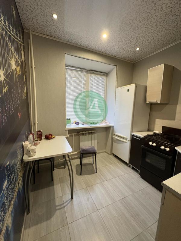 Продается 1 комнатная квартира в центре города по адресу: пер-к Металлистов дом №5, ост. "Ленко - Орск