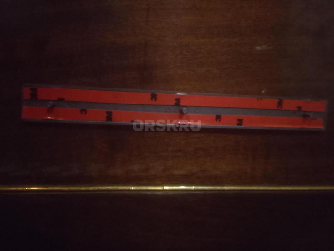 Ваз 2107 накладки на передние фары новые, шильдик новый в подарок(на крышку багажника) 1500руб. - Орск